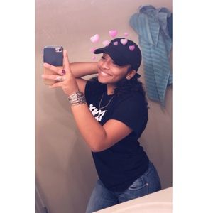 Meet your Posher, Tiara